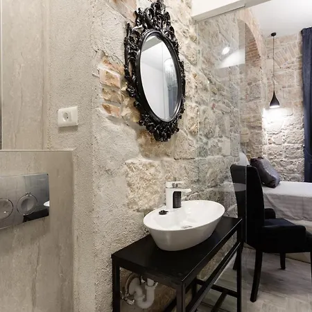 Guest house Avangarde Luxury 3*